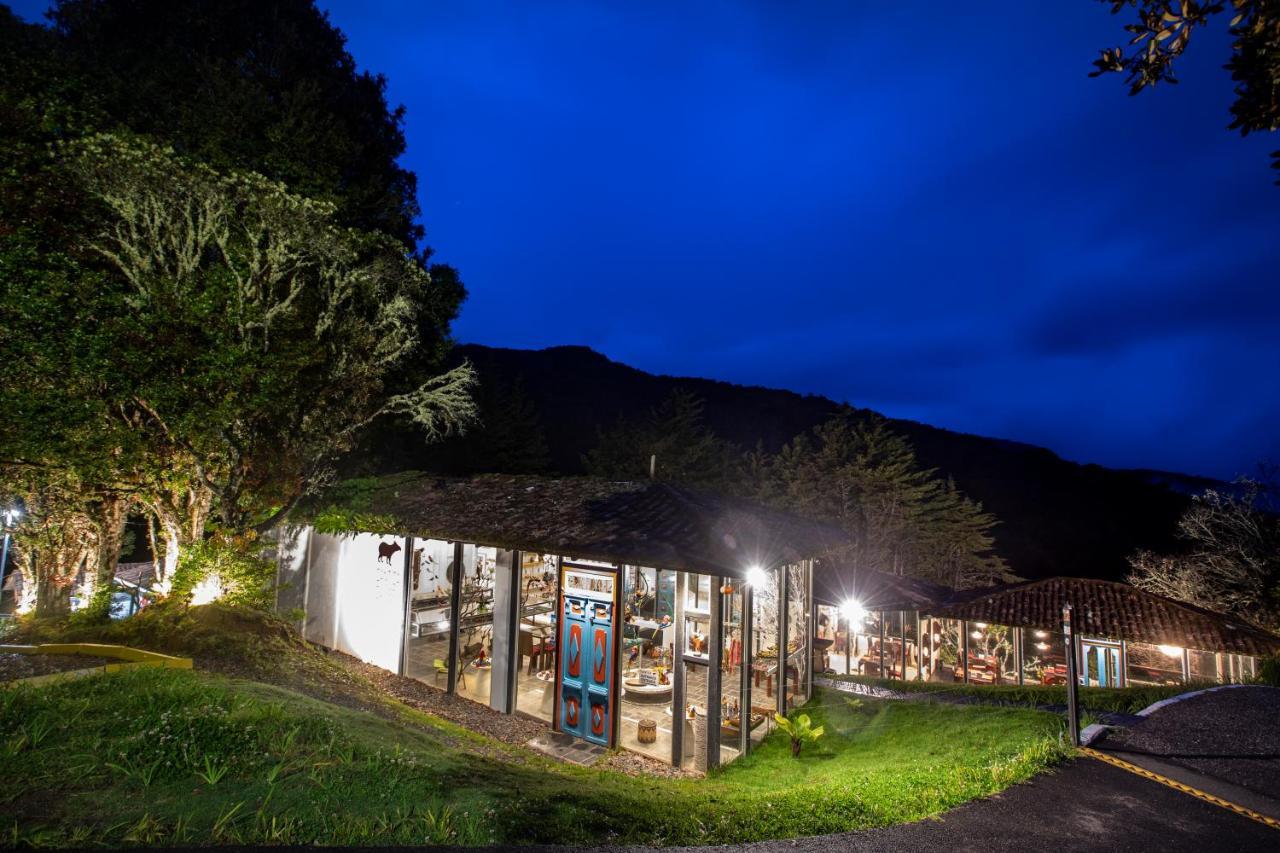 Dantica Cloud Forest Lodge サン・ヘラルド・デ・ドタ エクステリア 写真