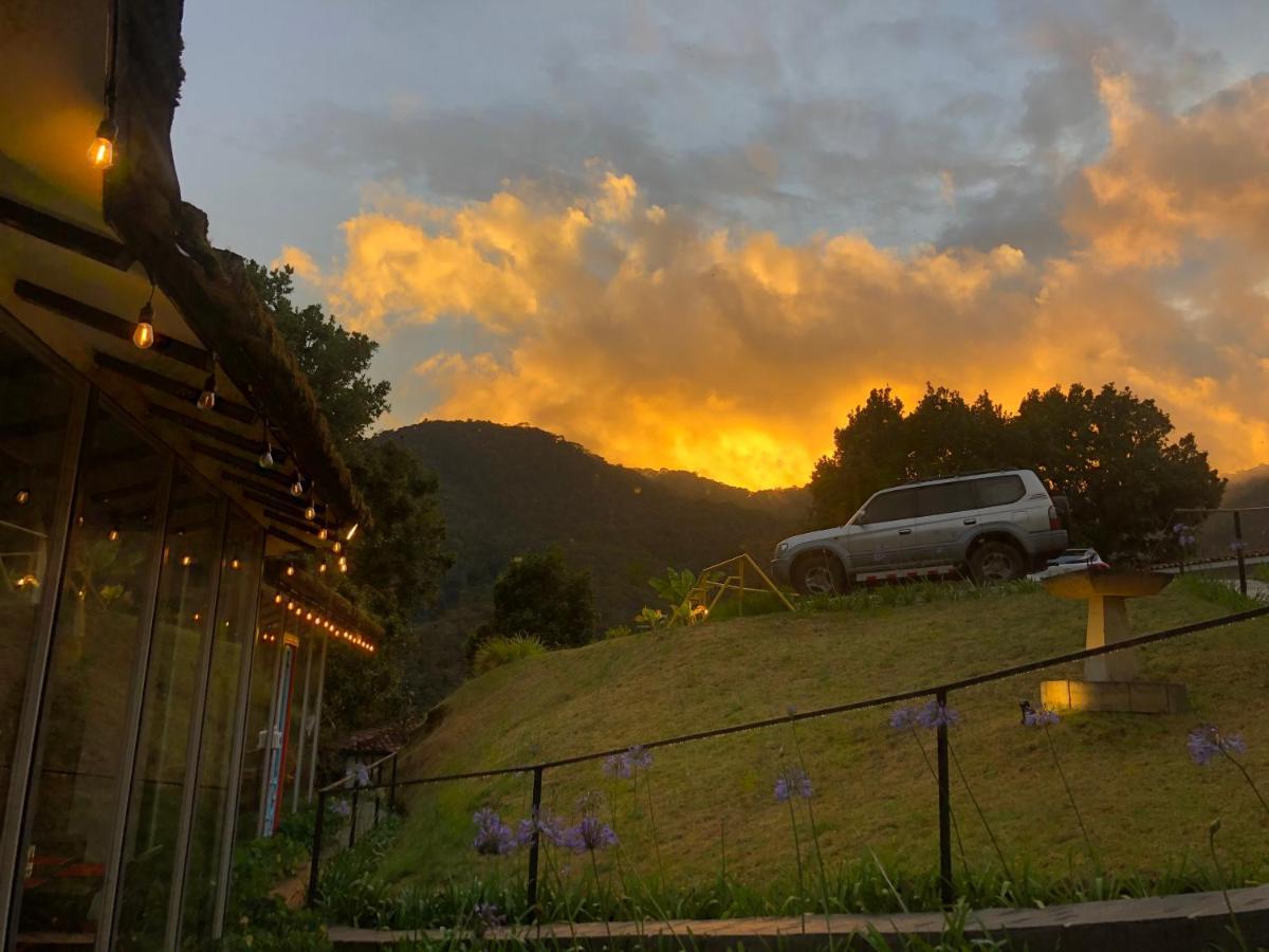 Dantica Cloud Forest Lodge サン・ヘラルド・デ・ドタ エクステリア 写真